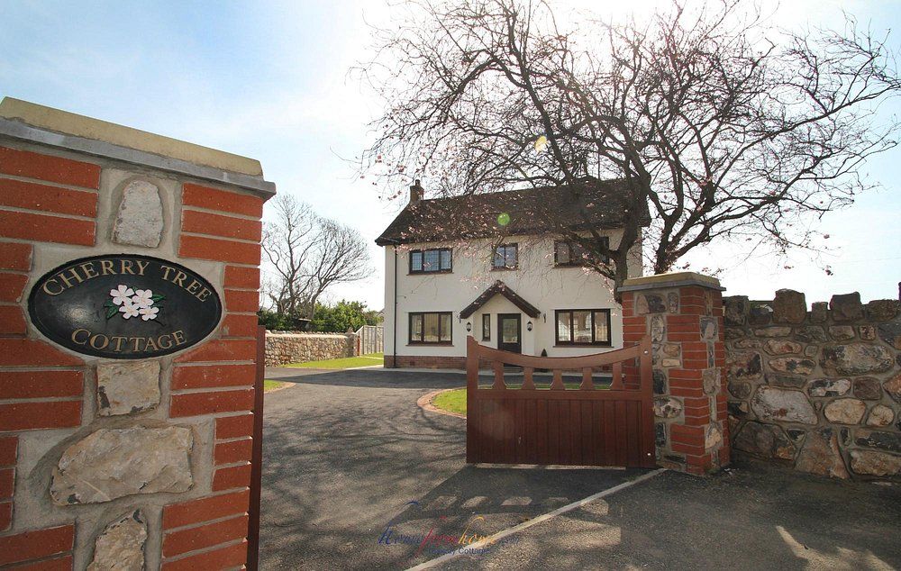 Cherry Tree Cottage entrance